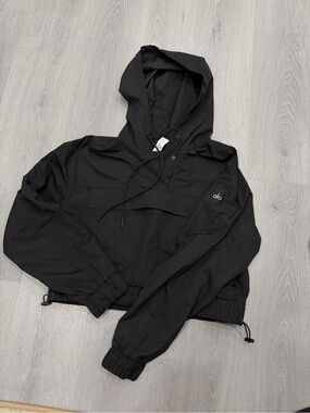 Women’s Alo Yoga Cropped Half Zip hoodie size small